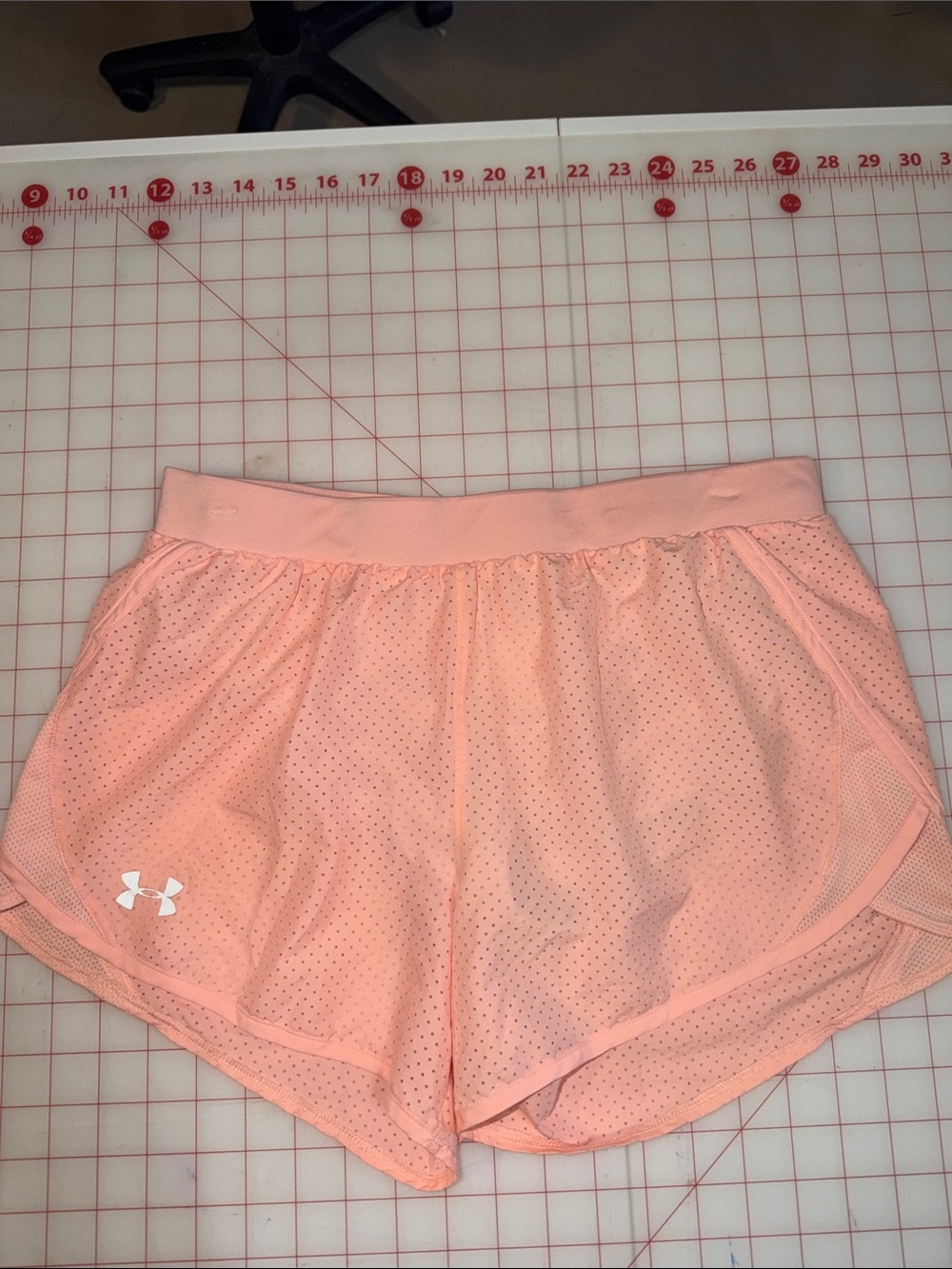 Under Armour Women's Peach Athletic Shorts Heatgear